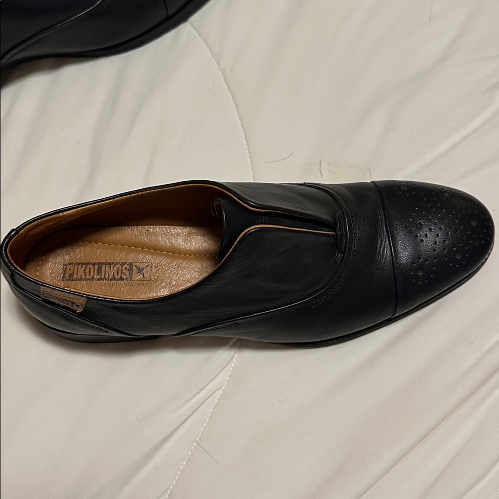 Pikolinos Pyrgos Laceless Oxford Women's Black LeatherSlip-On Shoes - Picture 5 of 7